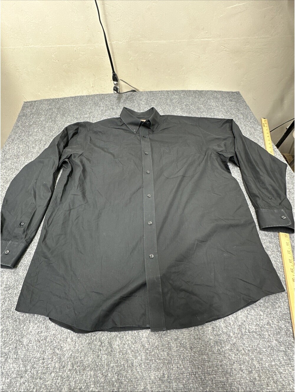 Ariat Shirt Mens XL Classic Fit Wrinkle Free Button Down Long Sleeve Solid Black